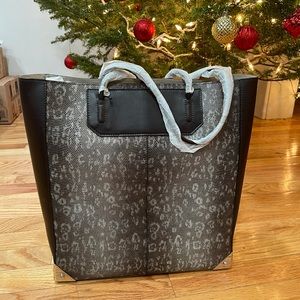 Brand NEW - Alexander Wang Prisma tote - embossed